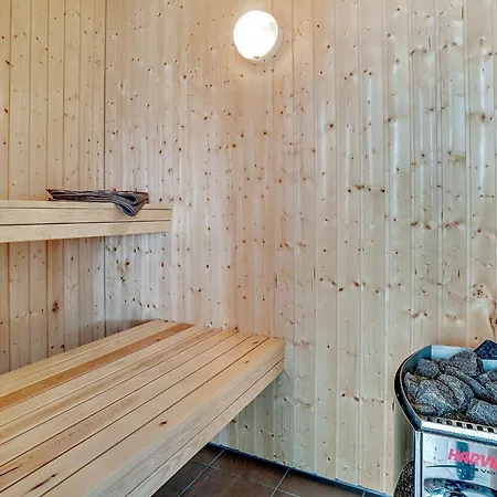 18 Person In Hébergement de vacances Nørre Nebel